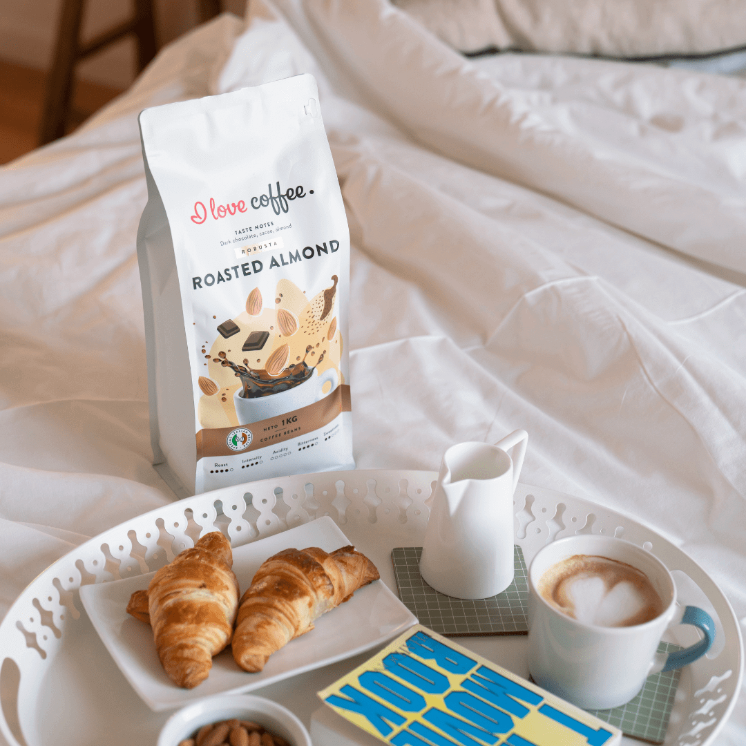 Kavos pupelės Roasted Almond, 1 kg Aš myliu kavą