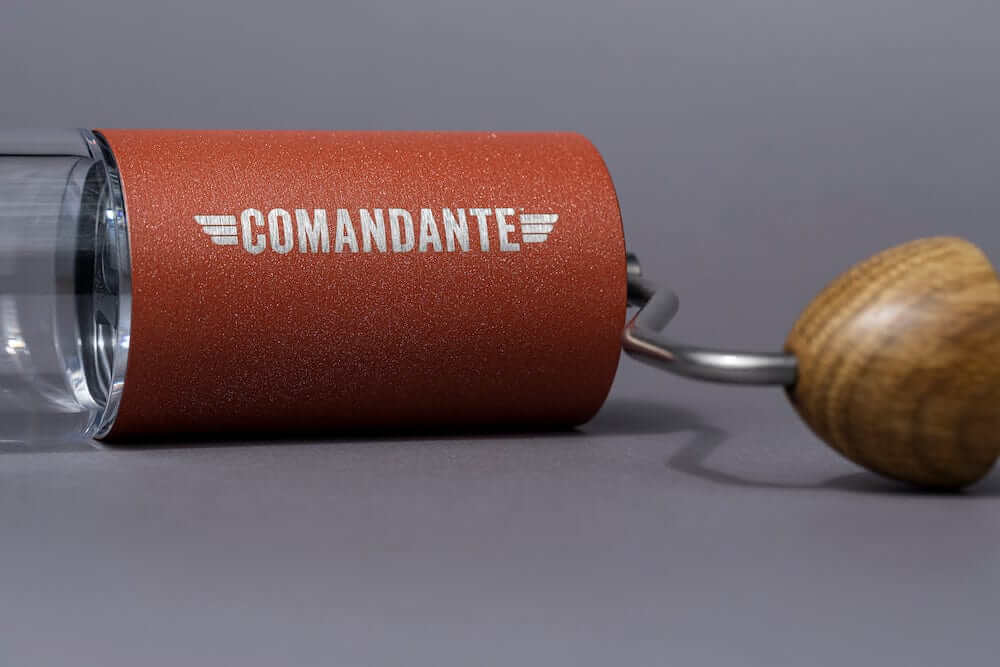 Rankinė kavamalė Comandante C40 MK4 Nitro Blade Sunset Comandante