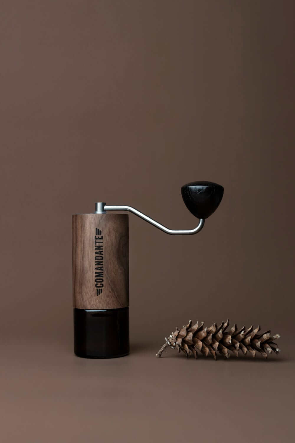 Rankinė kavamalė Comandante C40 MK4 Virginia Walnut Comandante