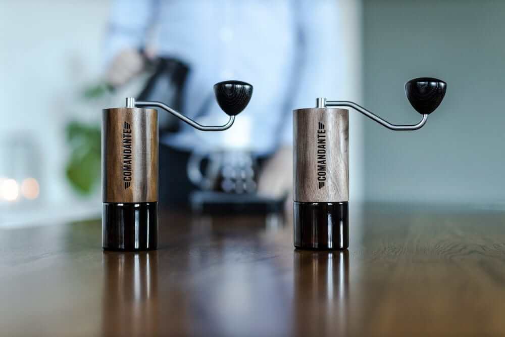 Rankinė kavamalė Comandante C40 MK4 Virginia Walnut Comandante