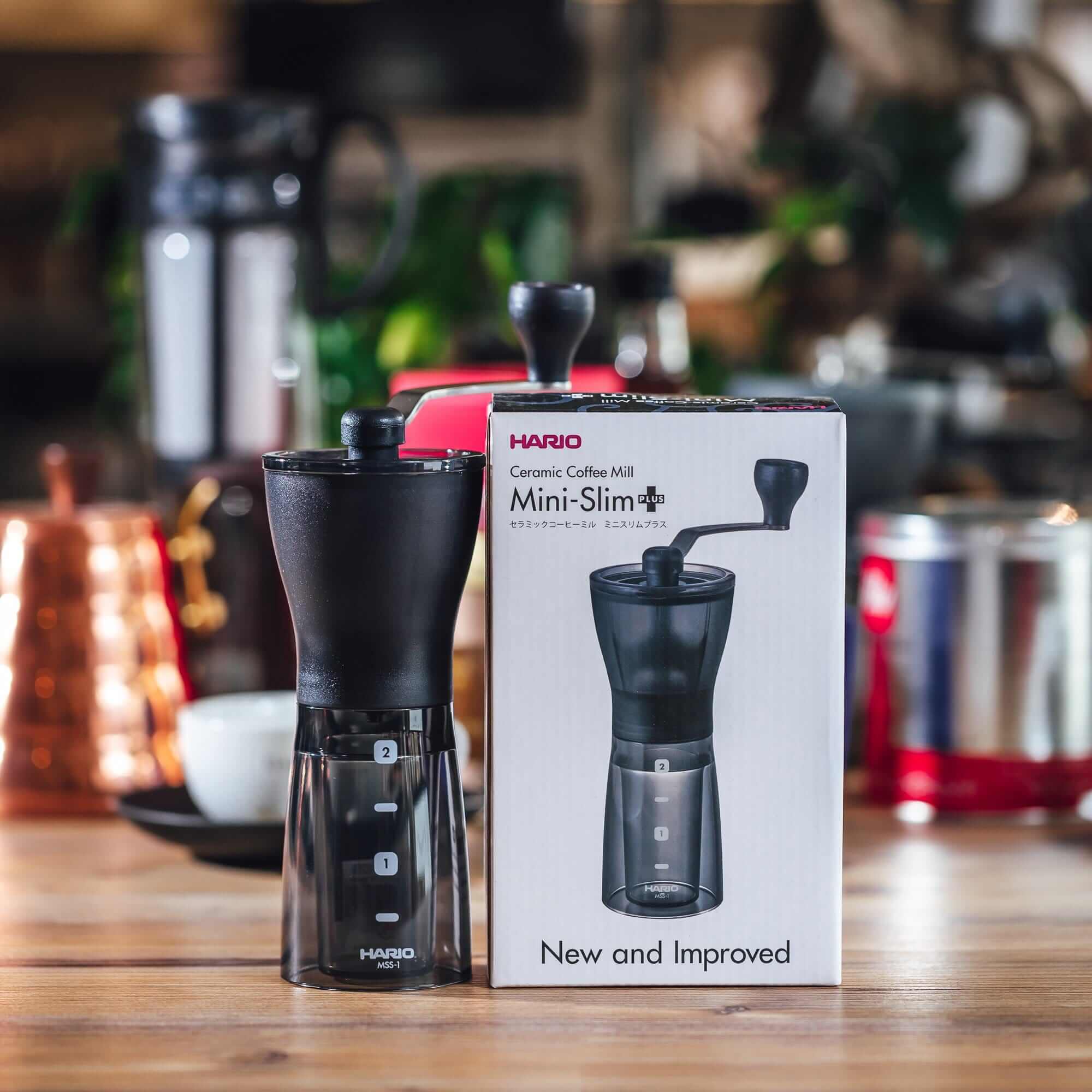 Rankinė kavamalė Hario Mini-Slim+, keraminė, matiniai juoda Hario