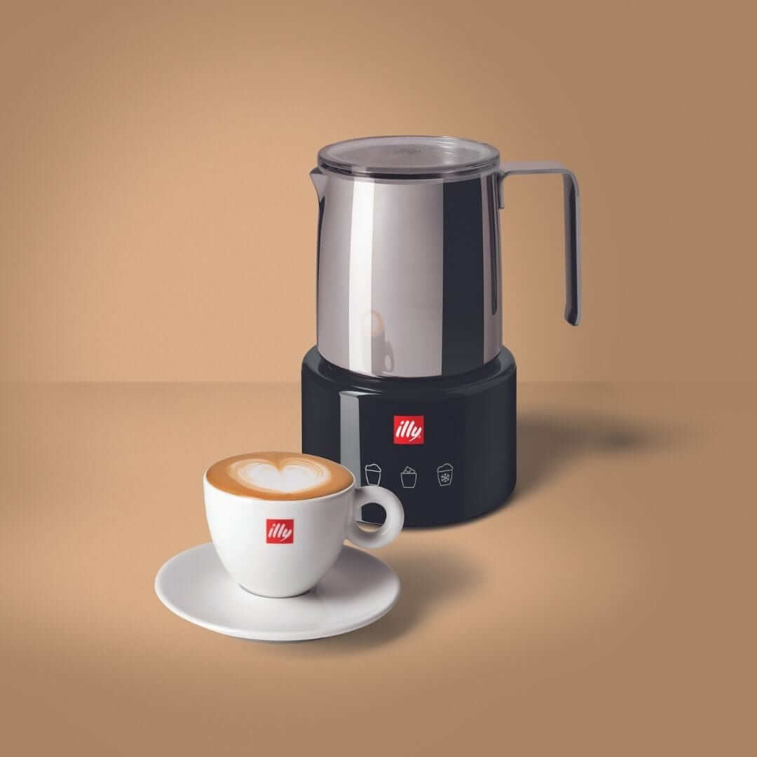 Pieno plakiklis illy Piero Lissoni, juodas illy