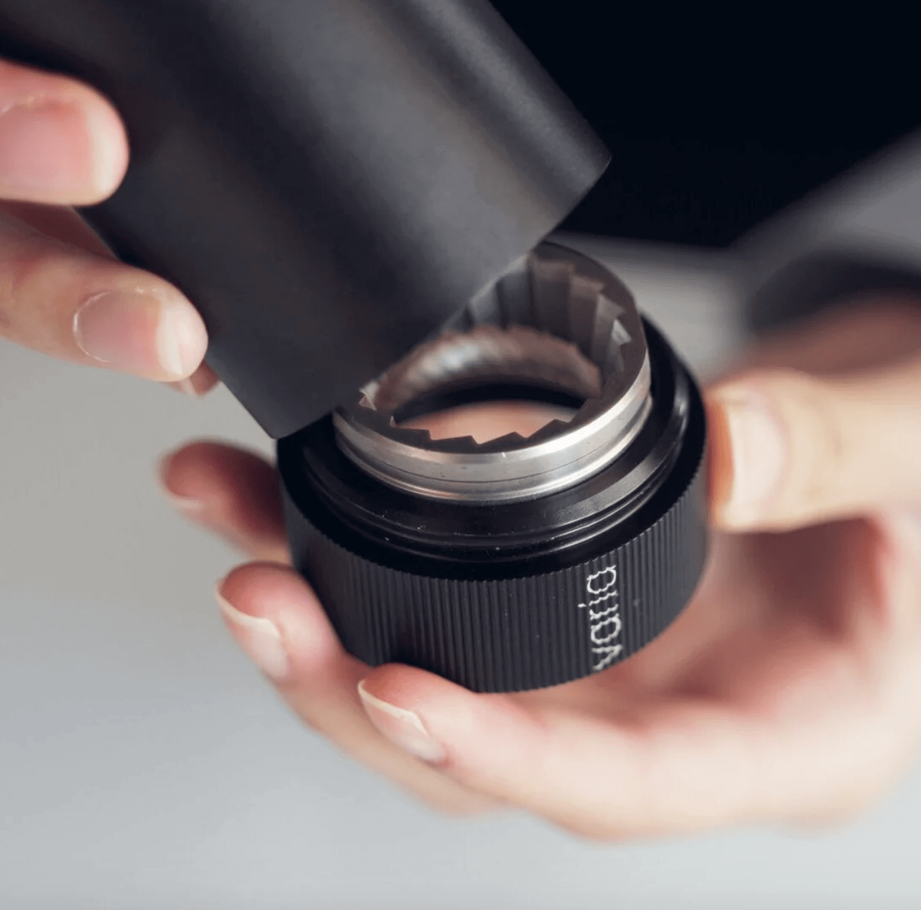 Rankinė kavamalė Varia, nerūdijančio plieno Varia