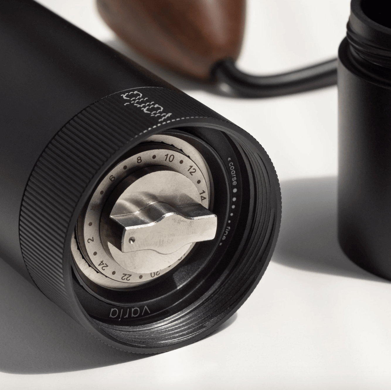 Rankinė kavamalė Varia, nerūdijančio plieno Varia